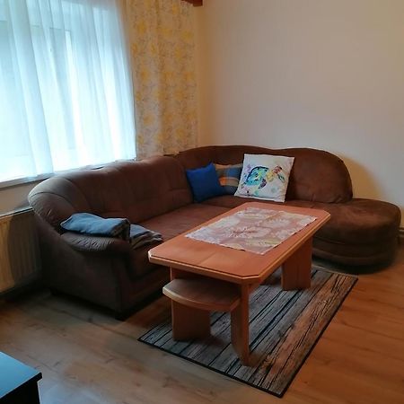 Apartment Sandra โอเบอร์ทราวน์ ภายนอก รูปภาพ
