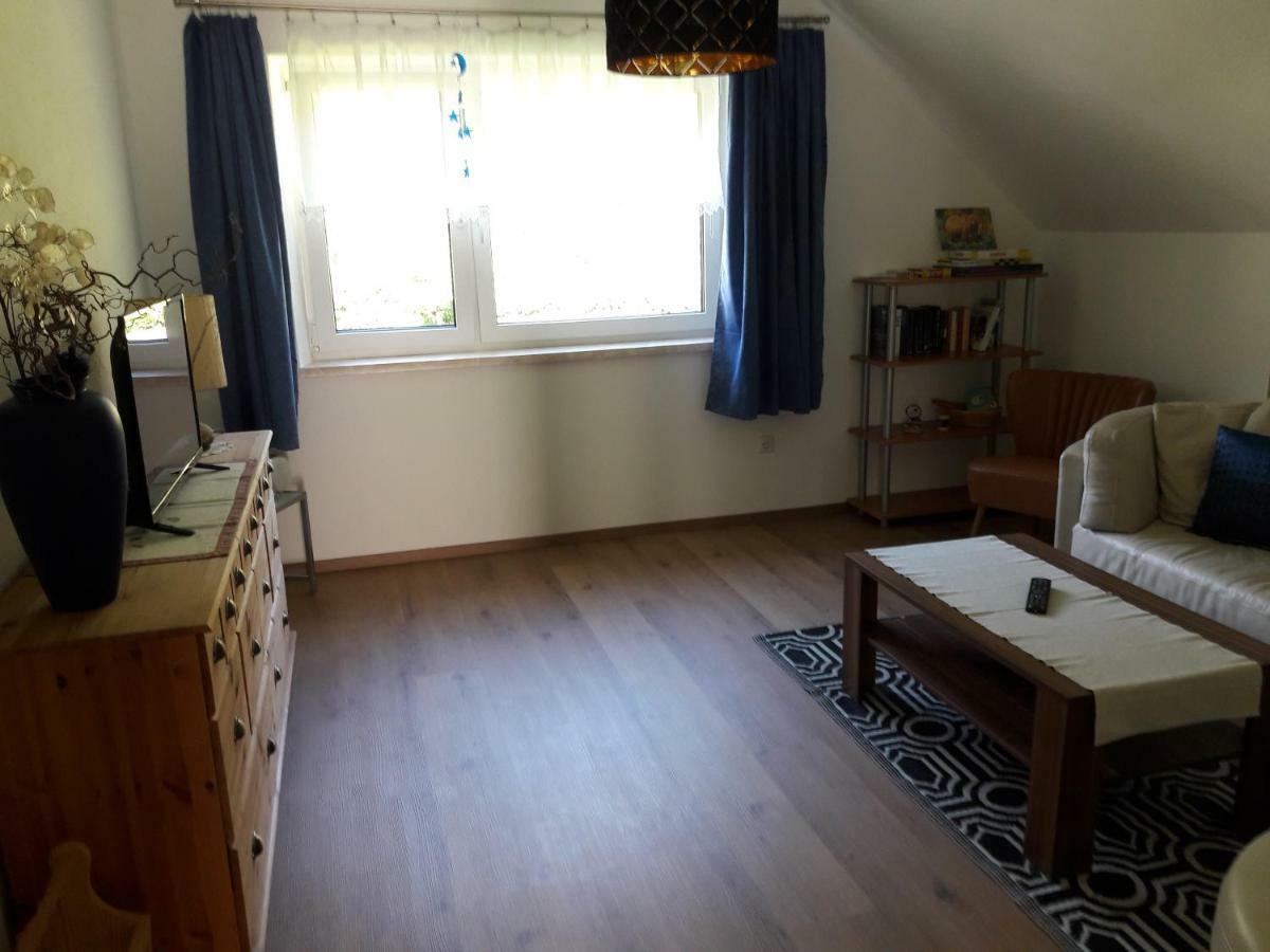 Apartment Sandra โอเบอร์ทราวน์ ภายนอก รูปภาพ