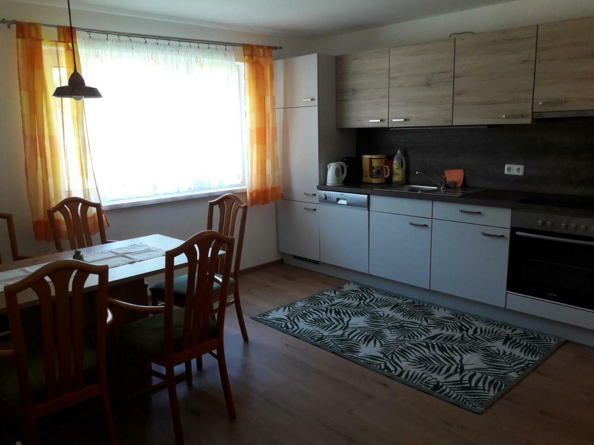 Apartment Sandra โอเบอร์ทราวน์ ภายนอก รูปภาพ